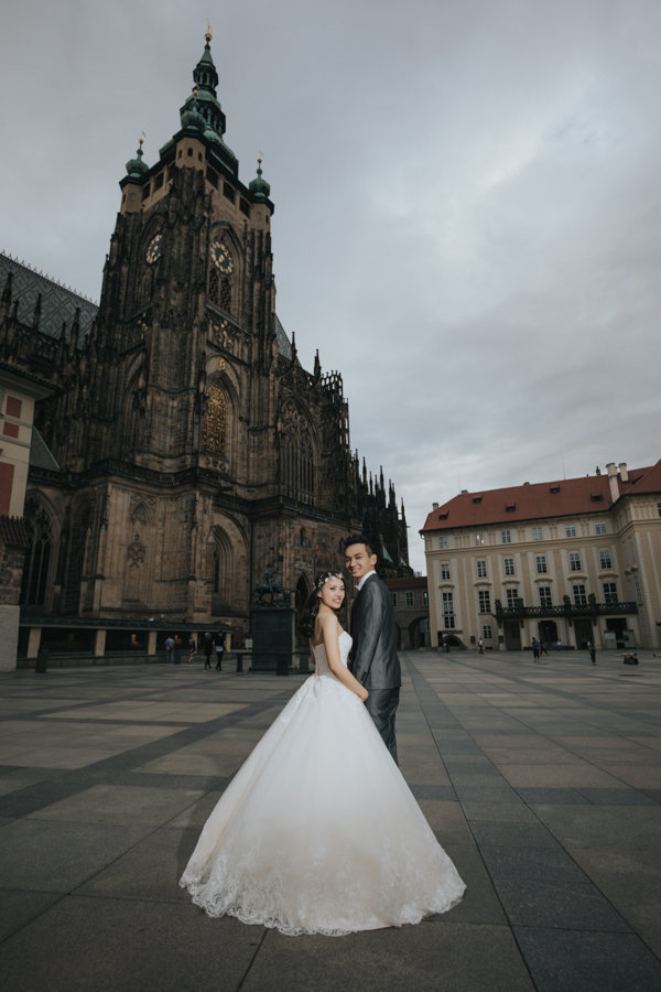Wedding-Photographer-in-PragueVRN 2351