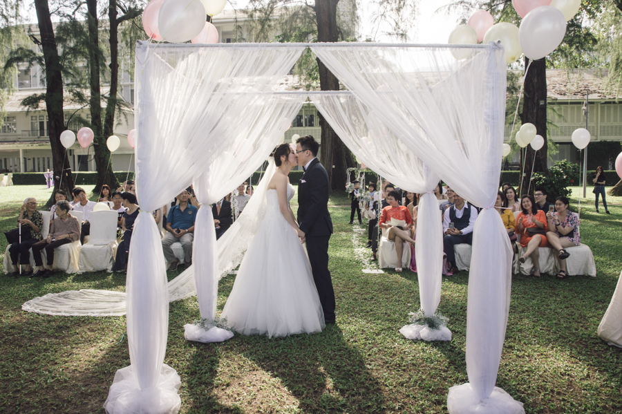 Garden Wedding at Lone Pine Hotel