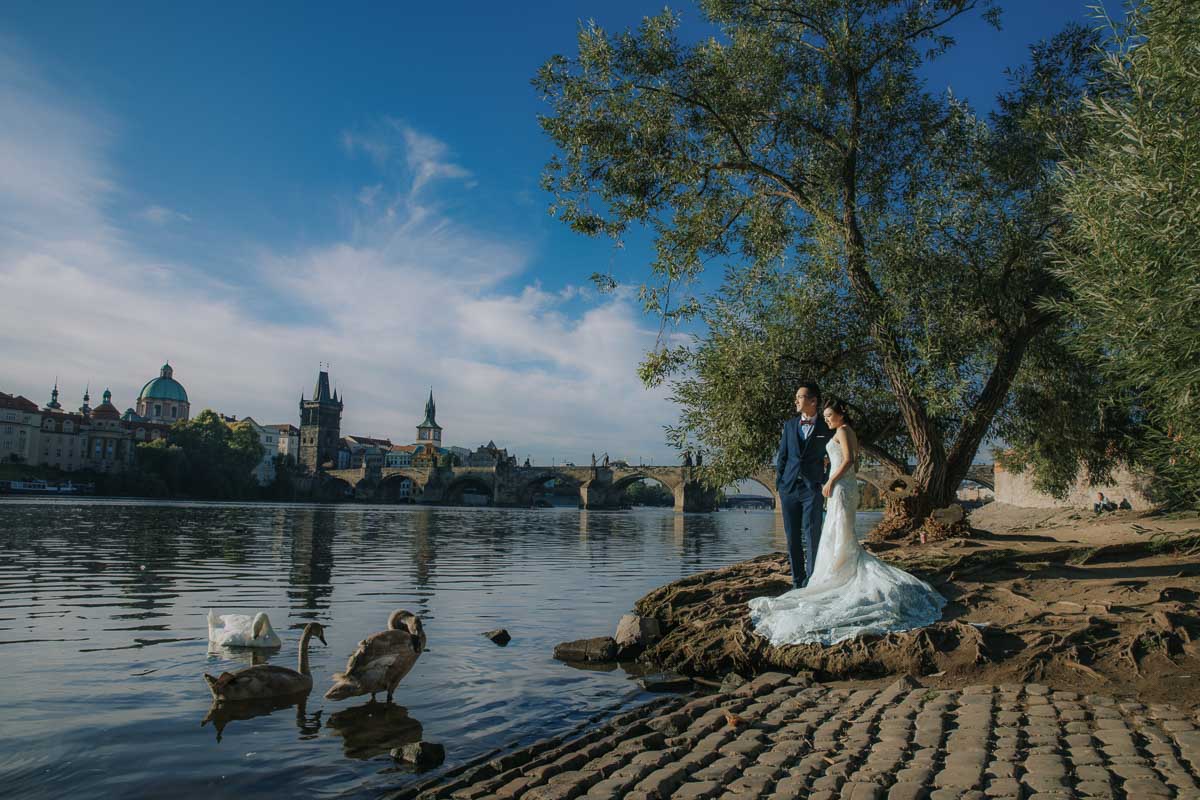 Top 5 Pre Wedding Shooting Spots in Prague